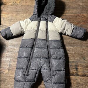Volcom Gray and Cream Snowsuit